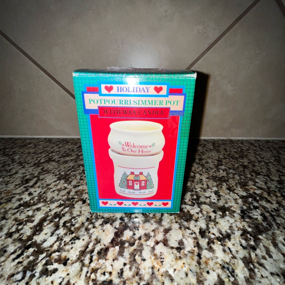 Holiday Potpourri Simmer Pot with Wax Candle